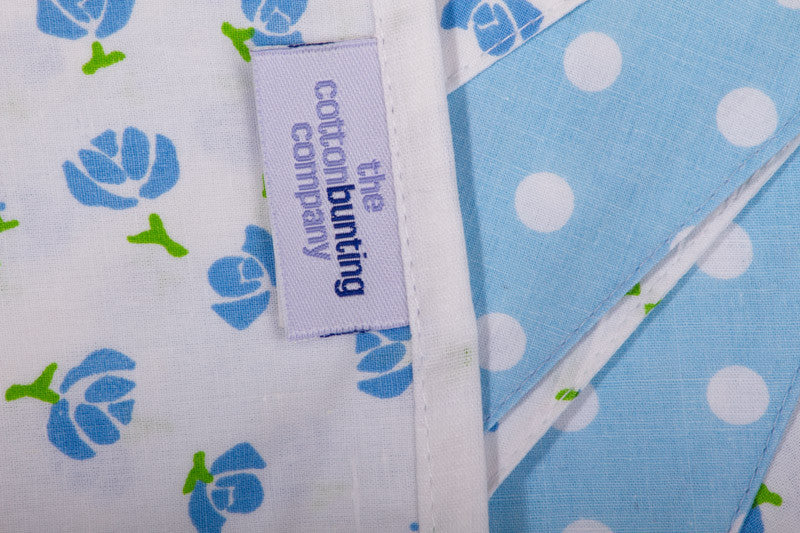 Forget-Me-Not Bunting Close Up